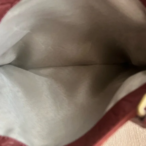 AMERICAN LEATHER CO. Lenox Brown triple entry leather Crocodile-Embossed bag - Picture 11 of 16